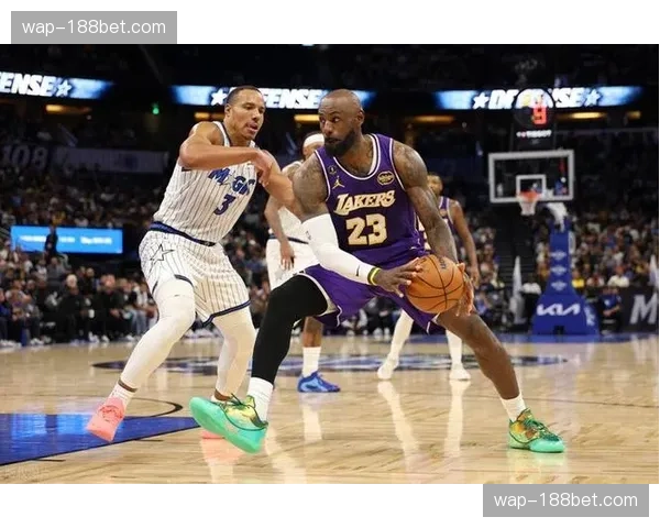 肯纳德执行ATO战术三分绝杀魔术，詹姆斯牵制力创造完美空位机会