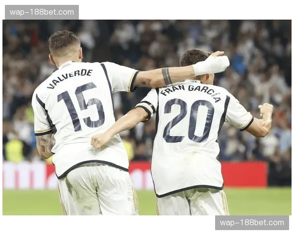 贝尼亚特·图连特斯两助攻导演胜利，皇家社会中场创造力出众